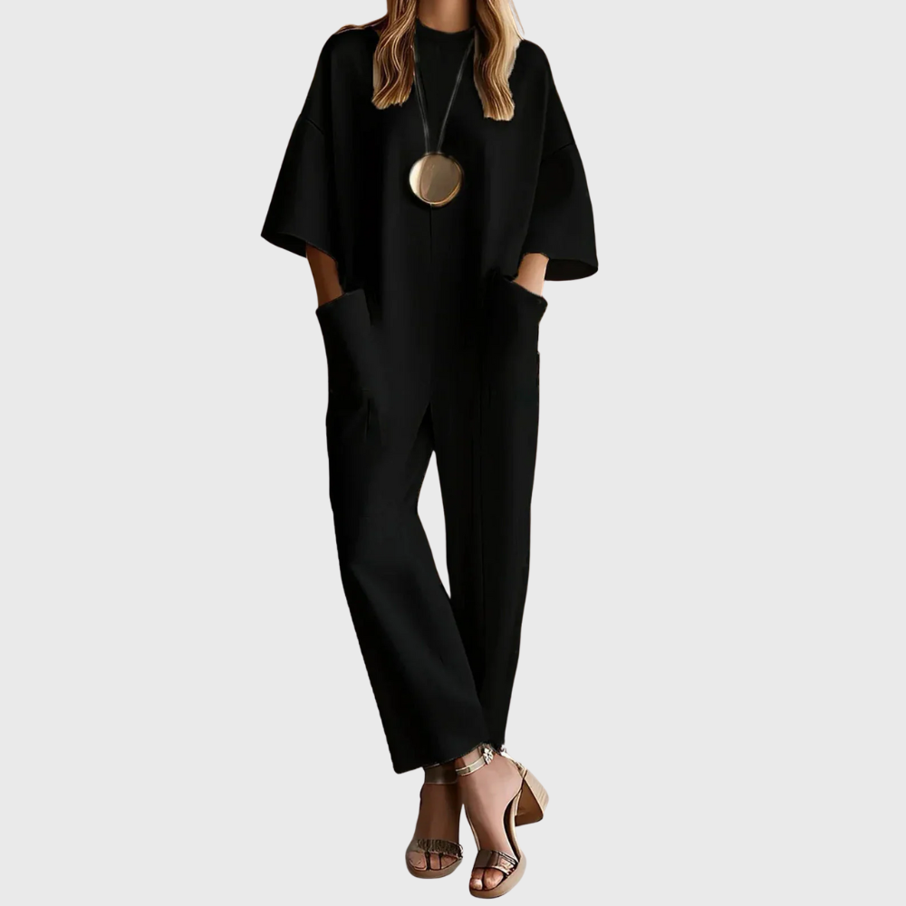 Julia – Elegant Short-Sleeve Jumpsuit