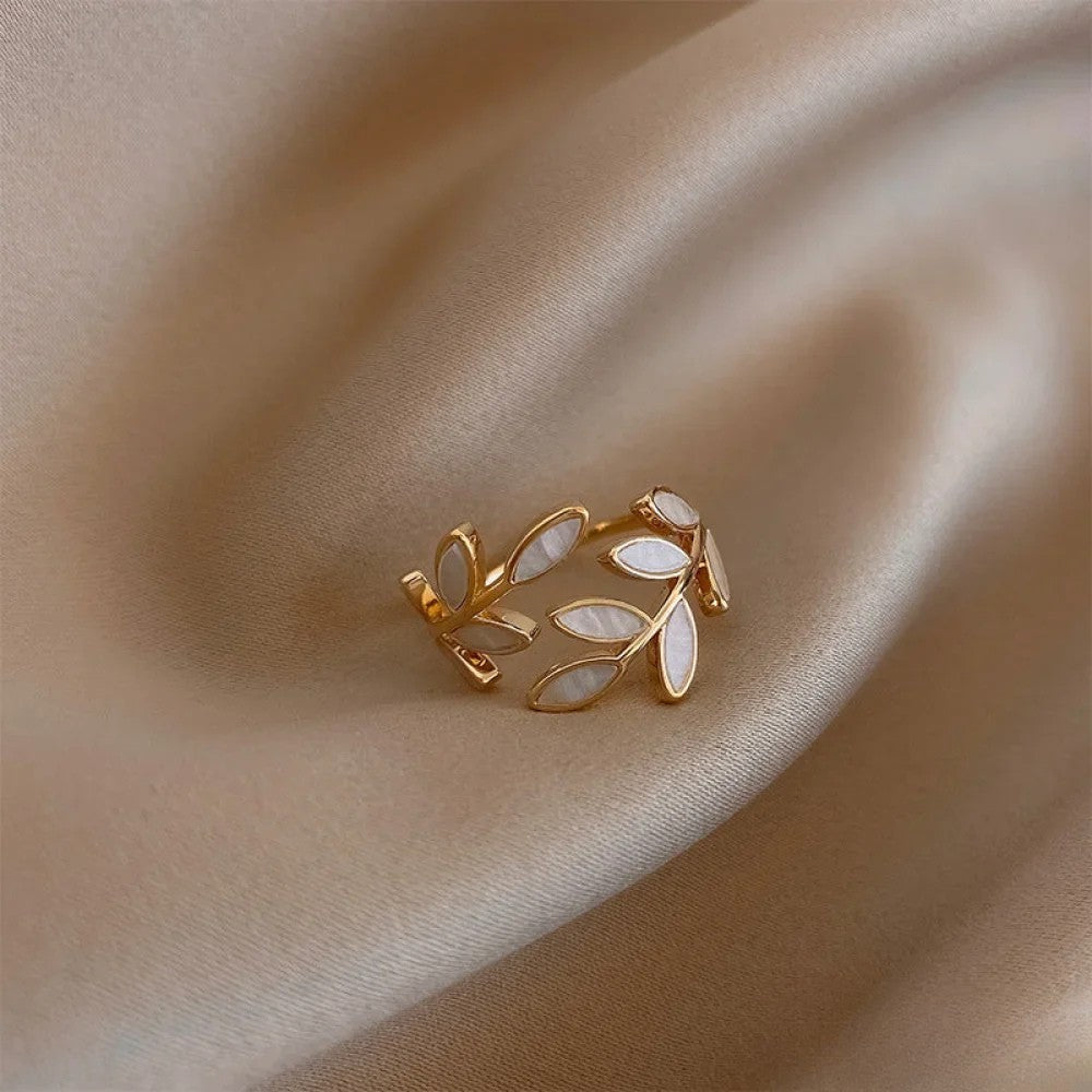 Opal | Leaf Gold Ring