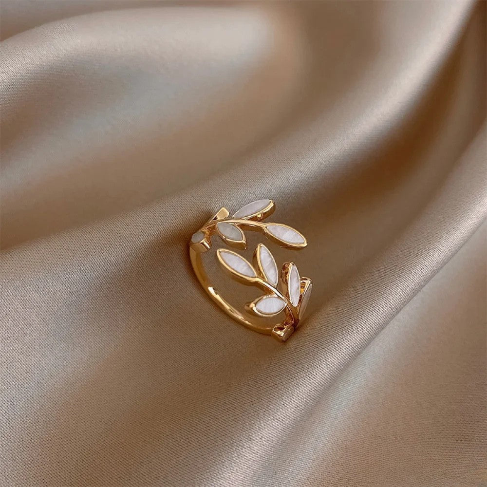 Opal | Leaf Gold Ring