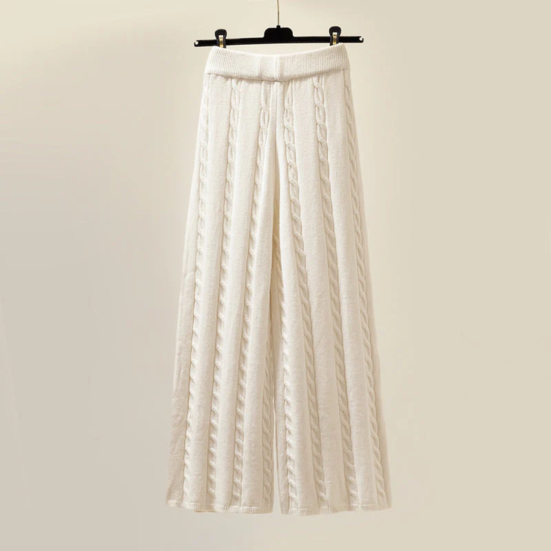 WinterLuxe – Warm and Elegant Knitted Sets for Women